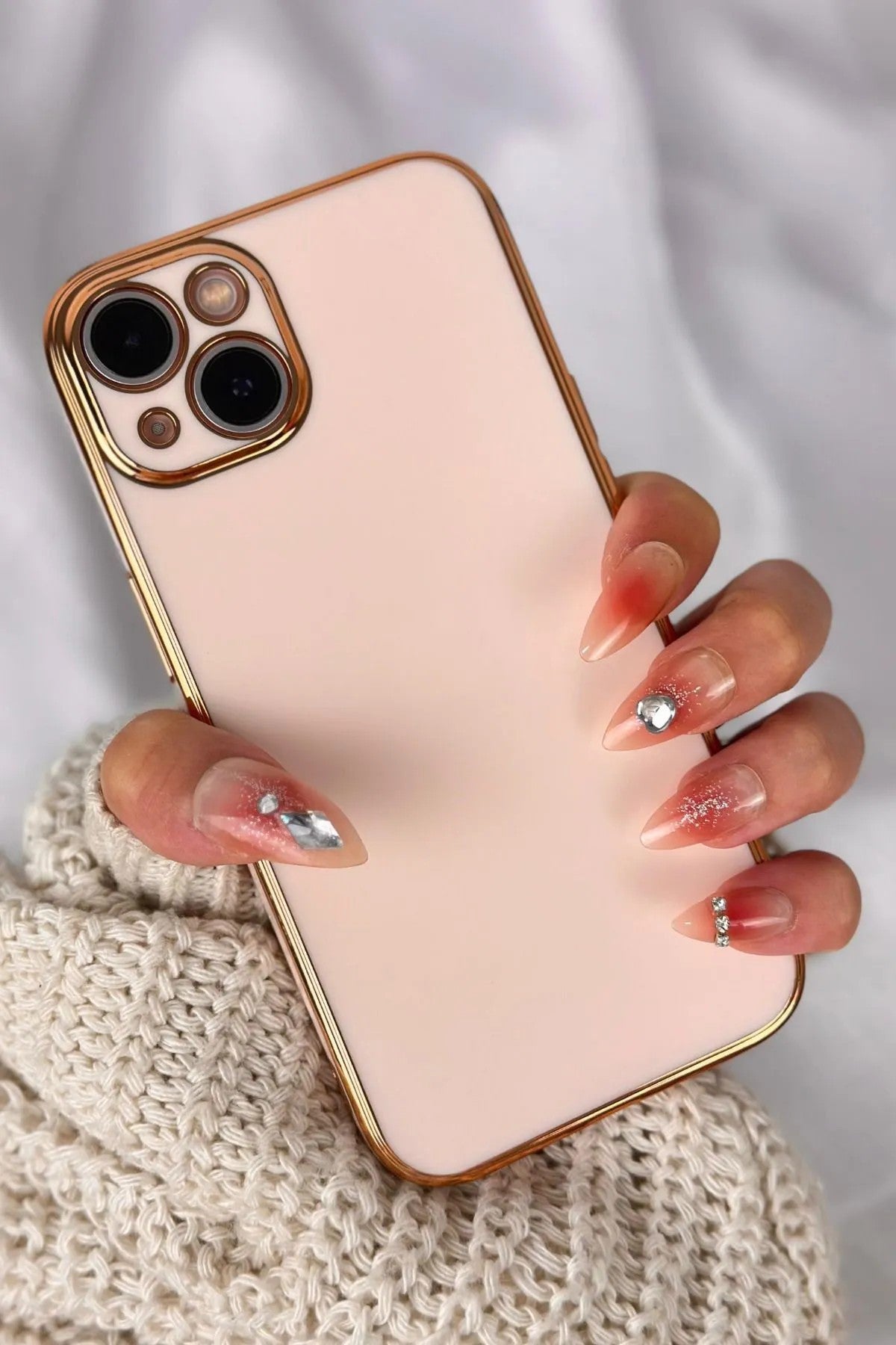 iPhone 14 Gold Kenarlı Parlak Bark Kılıf