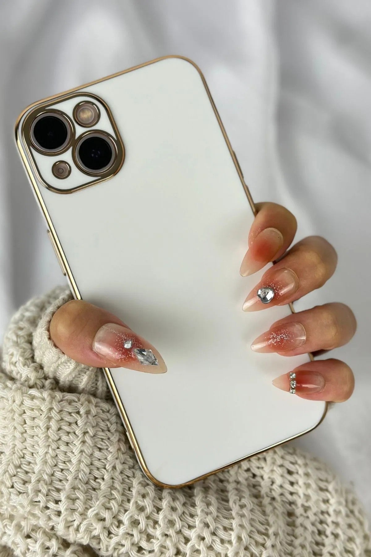 iPhone 14 Gold Kenarlı Parlak Bark Kılıf