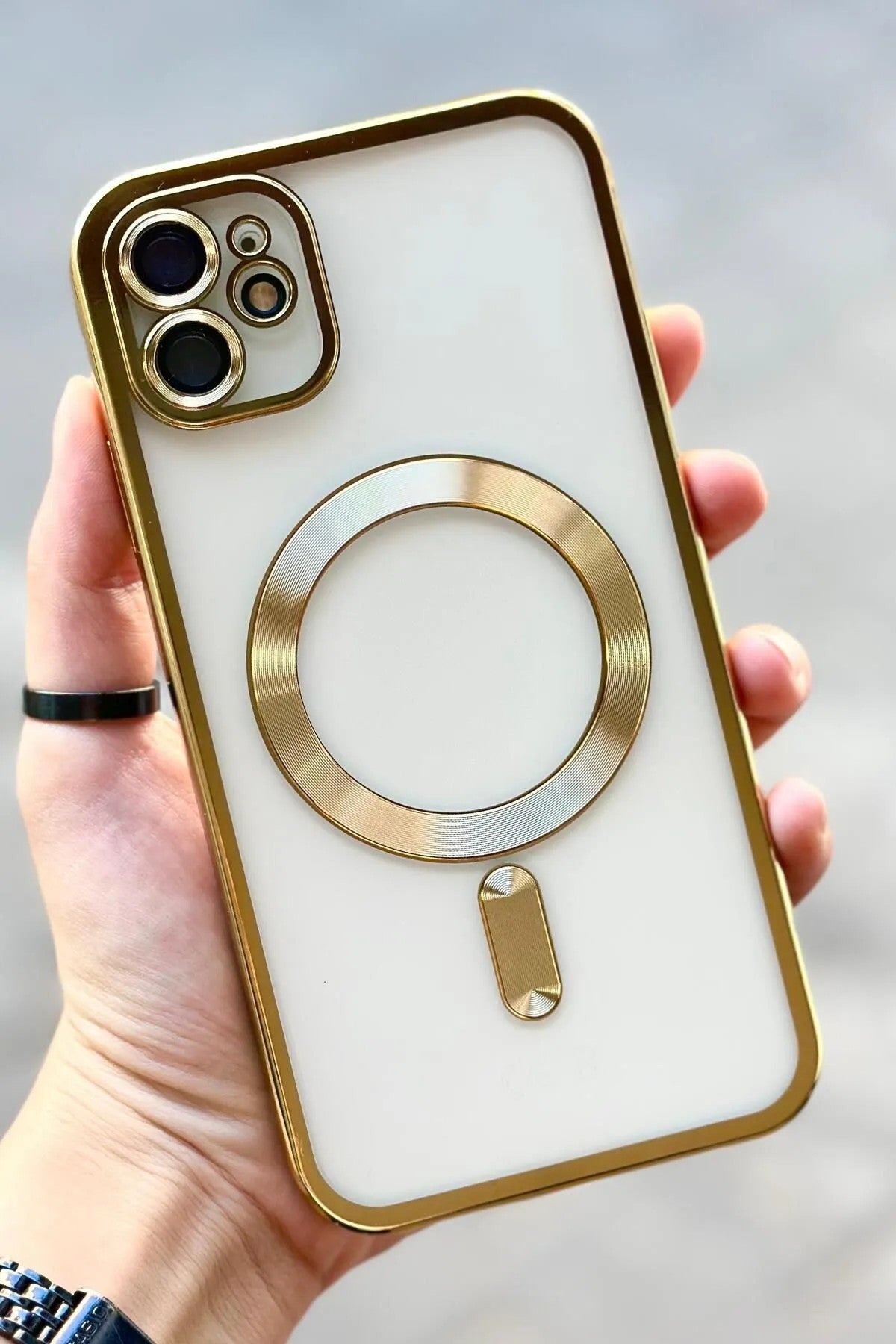 iPhone 11 Kamera Korumalı Sararmaz Silikon Parlak Magsafe Destekli Modern Cetro Kılıf