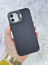 iPhone 11 ile Uyumlu Kamera Standlı Yanları Silikon Arkası Sert Lansman Süet Kılıf