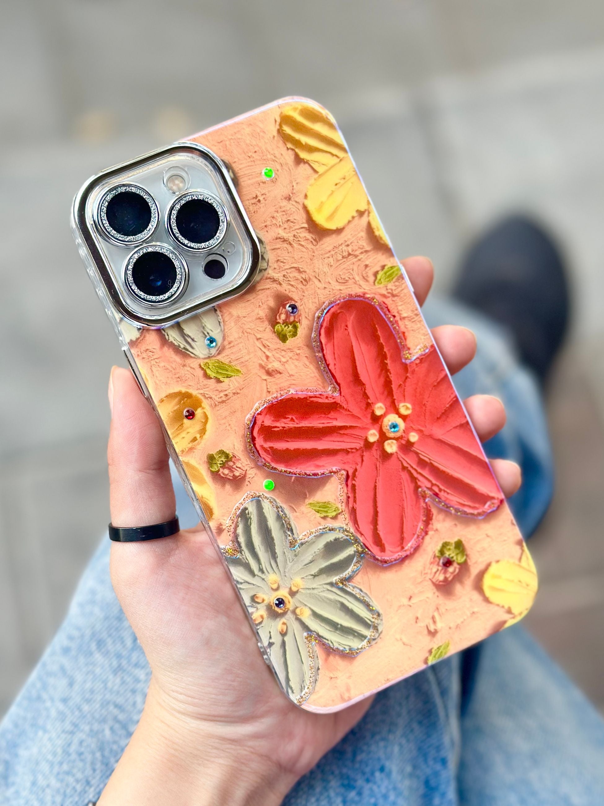 iPhone 13 Pro Max Çiçek Desenli Lens Koruyuculu Paint Kılıfı